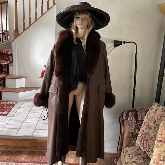 Revillon Taffeta Coat With Removable Sheared Fur Lining And Fur Trim-Size XL - Picture 6 of 11